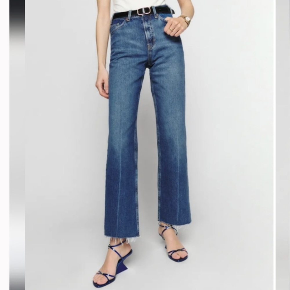 Reformation Hill Mid Rise Kick Flare Jeans in Medium Wash‎ Size 26